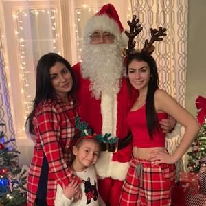 Meet your Posher, Caresse